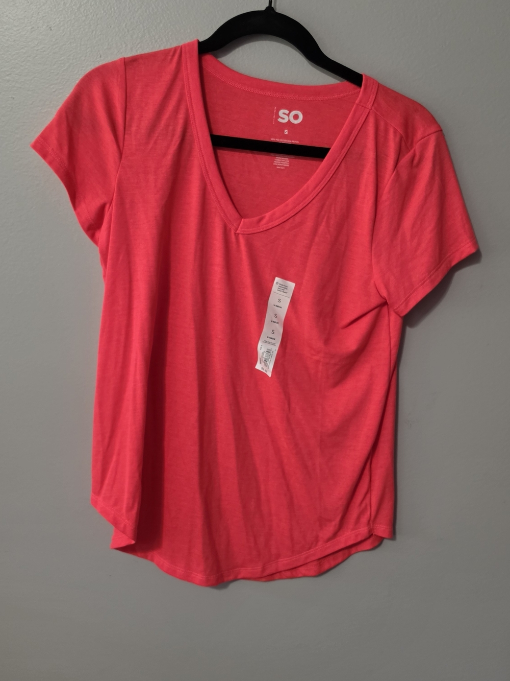 SO Women's Short Sleeve V-Neck Tee in Hot Pink And Peach Lot Of 2